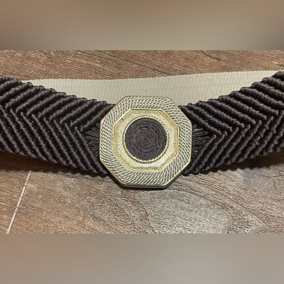 Gutos Vintage brown tan woven hook clasp brass buckle waist belt size Medium - Picture 3 of 6